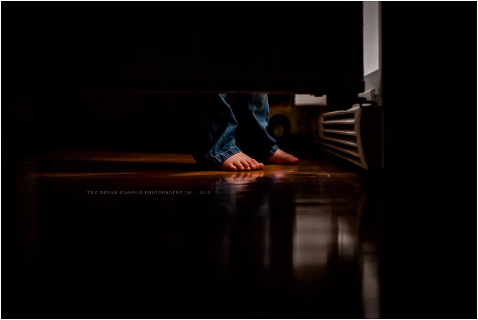 feet under fridge-0001-WM_WEB